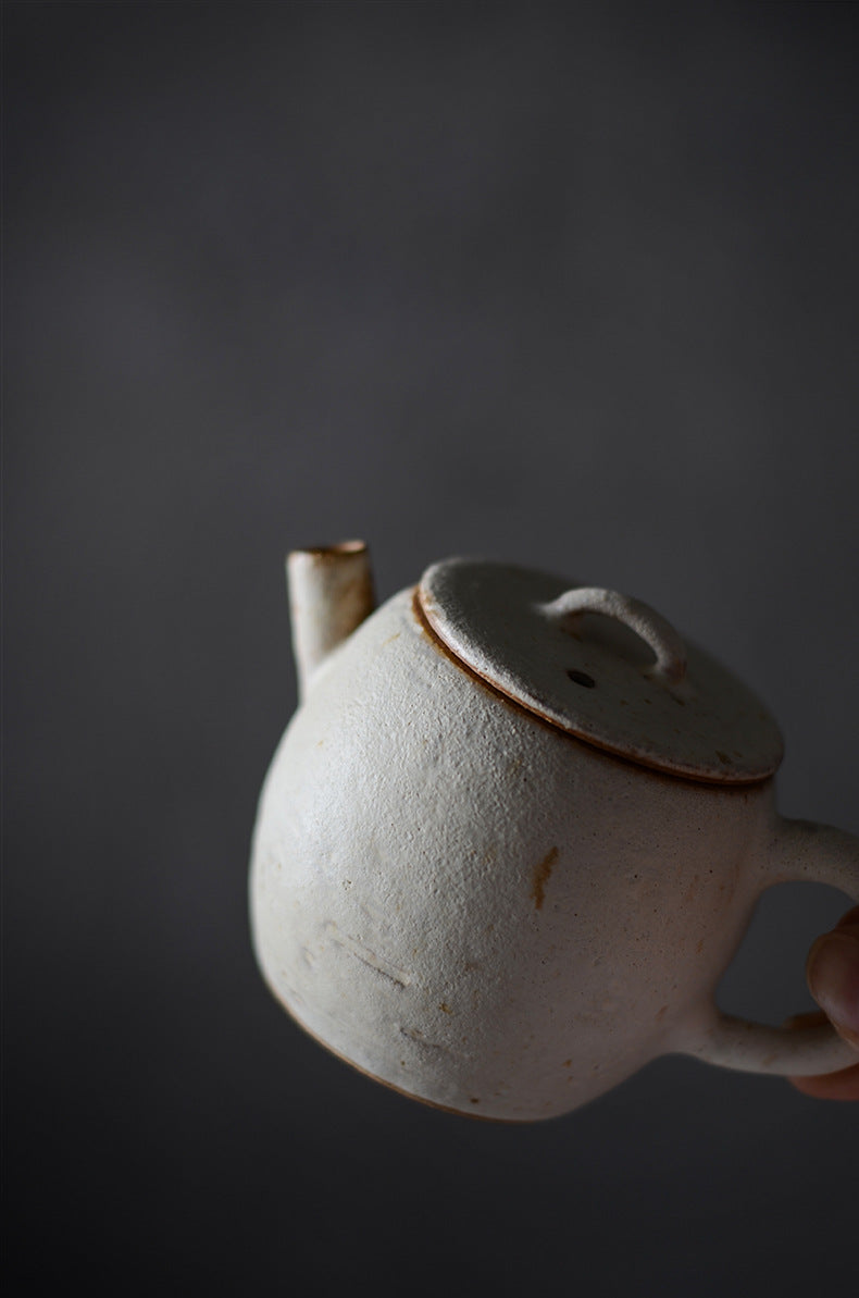 Gohobi Handmade Pulverised Kohiki White Teapots