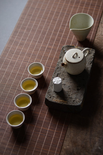 Gohobi Handmade Pulverised Kohiki White Teapots