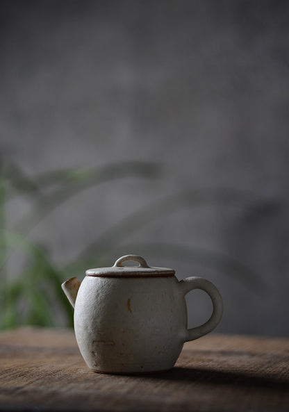 Gohobi Handmade Pulverised Kohiki White Teapots