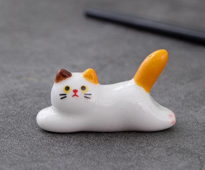 Gohobi Ceramic Lying Cat Chopstick Rest