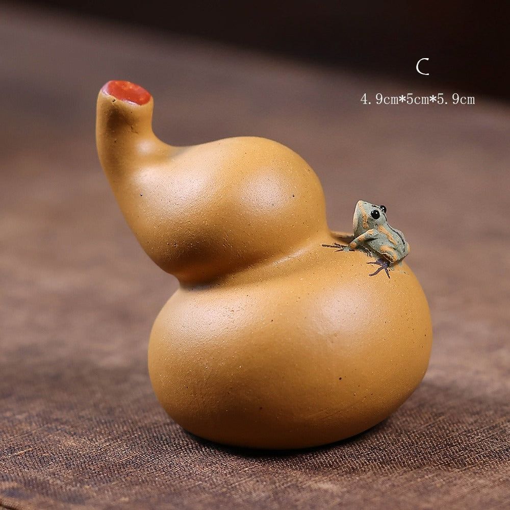 Gohobi Yixing Purple Clay Gourd Frog Tea Pet – Handmade Water-Spraying Ornament