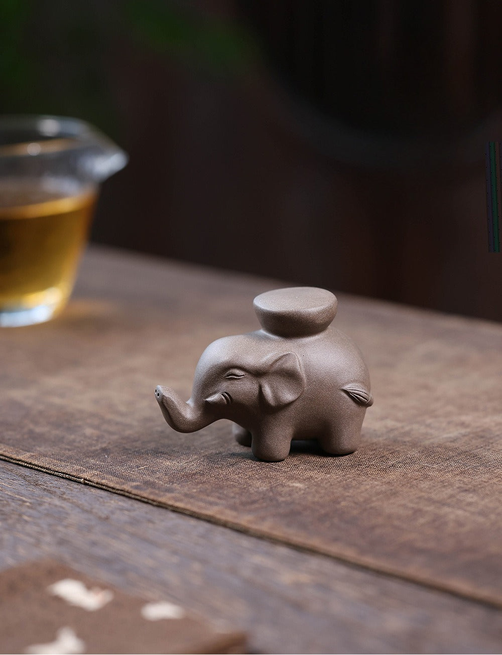Gohobi Yixing Purple Clay Elephant Lid Holder – Handmade Teapot Lid Rest