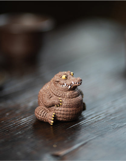 Gohobi Handmade Ceramic YiXing Clay Large Crocodile Ornament Tea pet