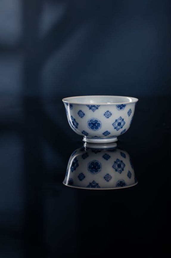 [清本源 x Gohobi Gallery] Double-Lion Pattern Blue-on-Blue Precious Lotus Cup