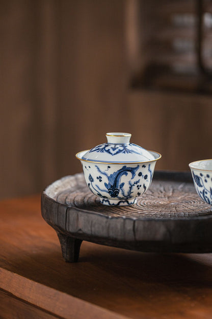 [清本源 x Gohobi Gallery] Dancing Waters Blue-and-White Fish & Algae Gaiwan