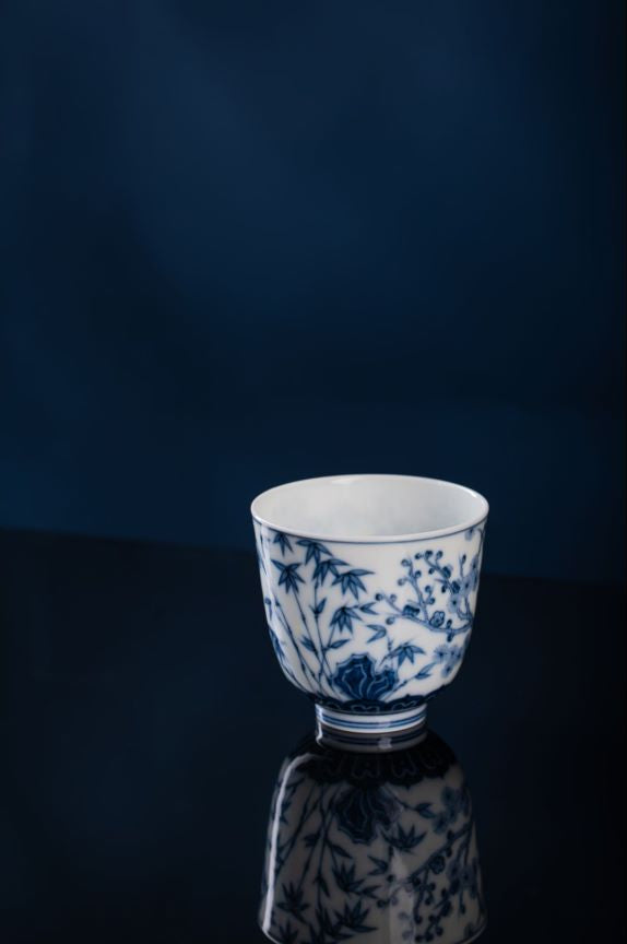 [清本源 x Gohobi Gallery] Gohobi Serenity Cup: Blue Flower Pine, Bamboo, and Plum Design