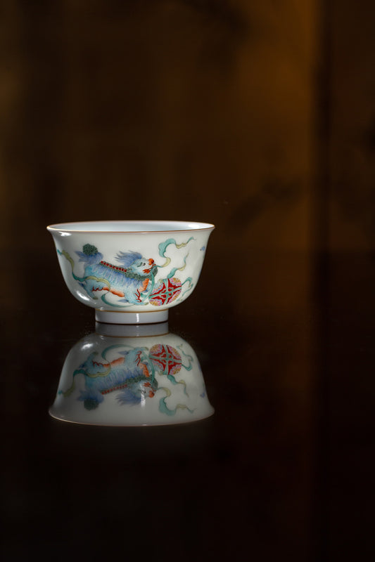 [清本源 x Gohobi Gallery]Dual-Lion Pattern Cup with Pink Overglaze