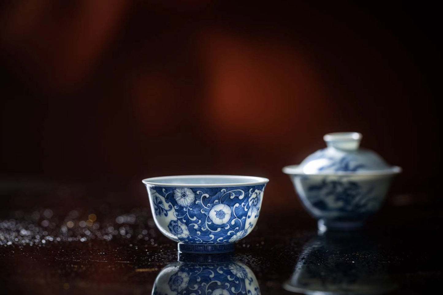 [清本源 x Gohobi Gallery]  Double-Lion Pattern Blue-and-White Floral Cup