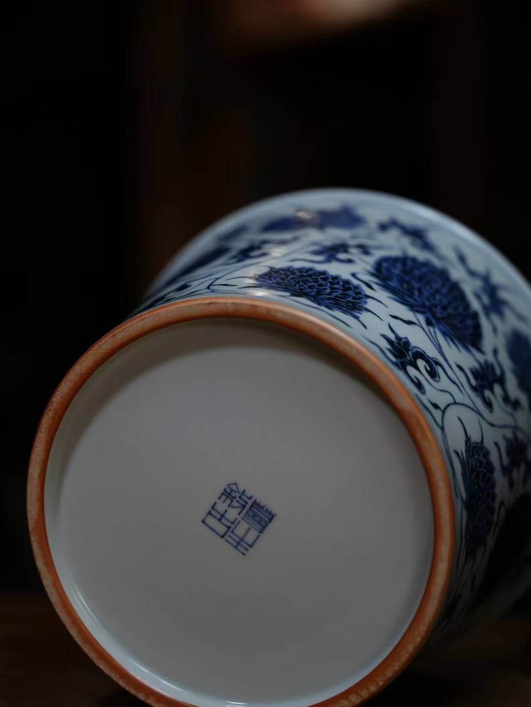 [蔓生敘古x Chingshui Tang] Wood-Fired Kiln Blue and White Lotus & Chrysanthemum Pattern Porcelain Ice Bucket