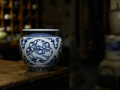[蔓生敘古x Chingshui Tang] Wood-Fired Chai Kiln Blue & White Floral Bird Jar – 8.5cm Opening, 13.3cm Height