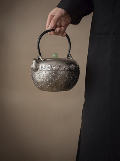 [蔓生敘古x Chingshui Tang] Conch Pattern Silver Teapot – Handcrafted Spiral-Ribbed 9999 Fine Silver Gongfu Teaware