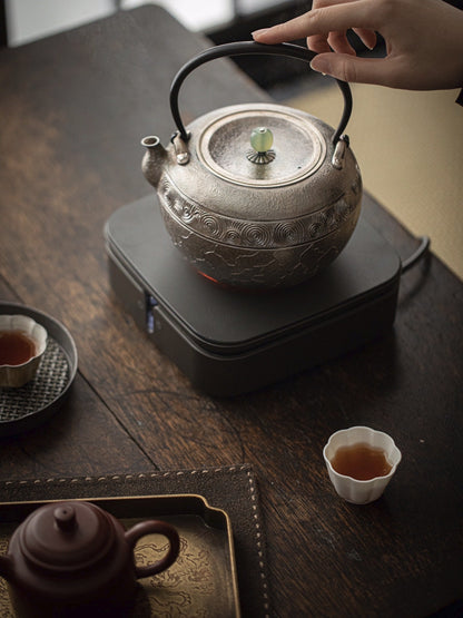 [蔓生敘古x Chingshui Tang] Conch Pattern Silver Teapot – Handcrafted Spiral-Ribbed 9999 Fine Silver Gongfu Teaware