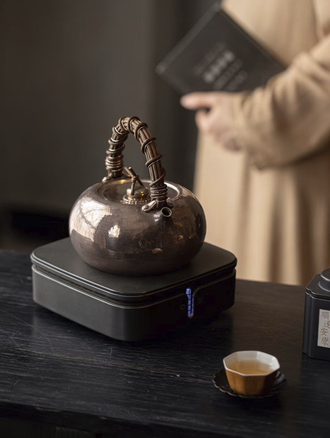 [蔓生敘古x Chingshui Tang] Kitamura One-Piece Forged Silver Teapot – 424g Hand-Hammered Fine Silver Teaware by Kitamura Studio