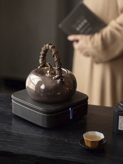 [蔓生敘古x Chingshui Tang] Kitamura One-Piece Forged Silver Teapot – 424g Hand-Hammered Fine Silver Teaware by Kitamura Studio