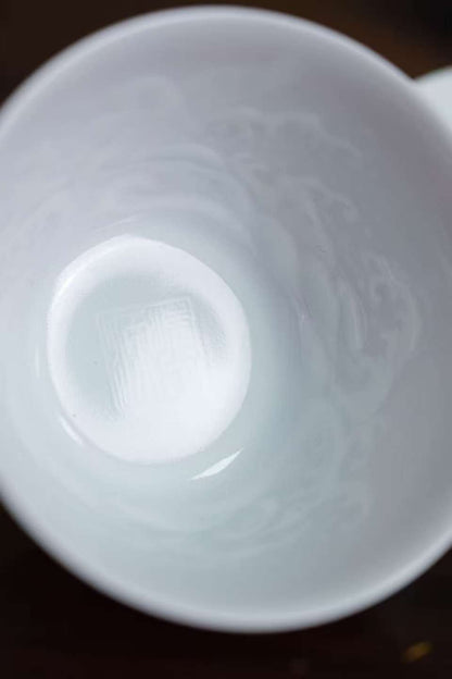 [清本源 x Gohobi Gallery] Inner-Molded Stingray Pattern Small Flared-Rim Cups – Sweet White / Rouge Red (Set of Two)