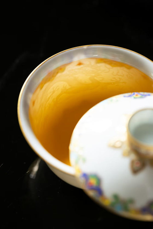 [清本源 x Gohobi Gallery] Inner-Molded Cloud Dragon Motif Sweet White Glaze Gaiwan with Famille Rose "Baoxiang" Pattern / Matching Cup