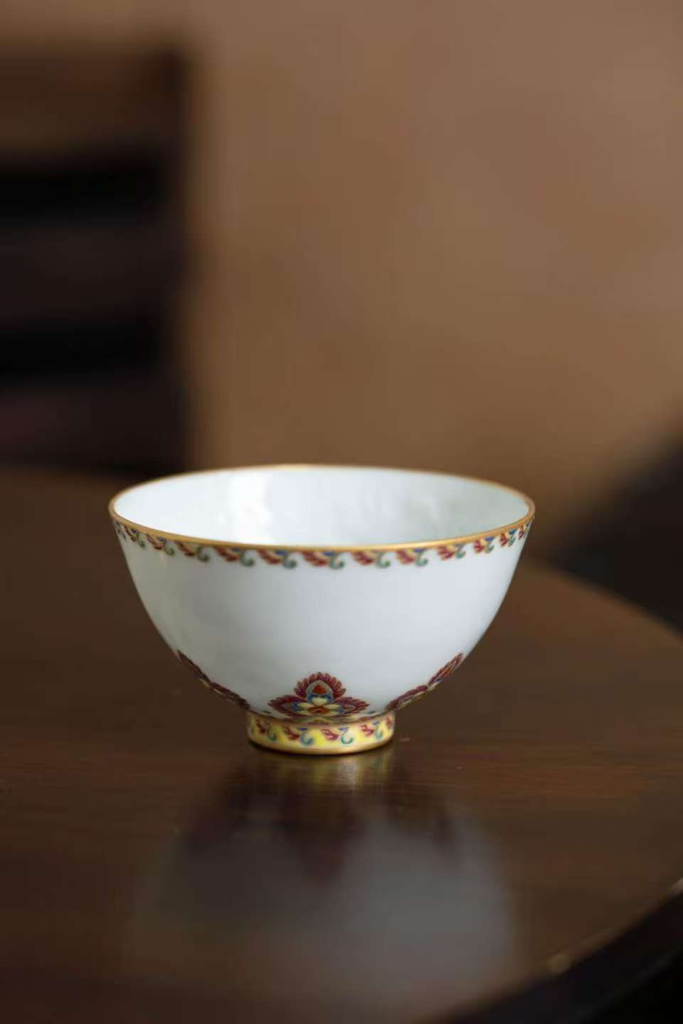 [清本源 x Gohobi Gallery] Inner-Molded Cloud Dragon Motif Sweet White Glaze Gaiwan with Famille Rose "Baoxiang" Pattern / Matching Cup