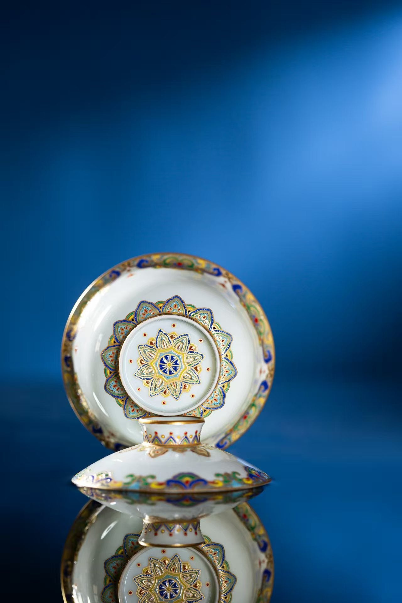 [清本源 x Gohobi Gallery] Inner-Molded Cloud Dragon Motif Sweet White Glaze Gaiwan with Famille Rose "Baoxiang" Pattern / Matching Cup