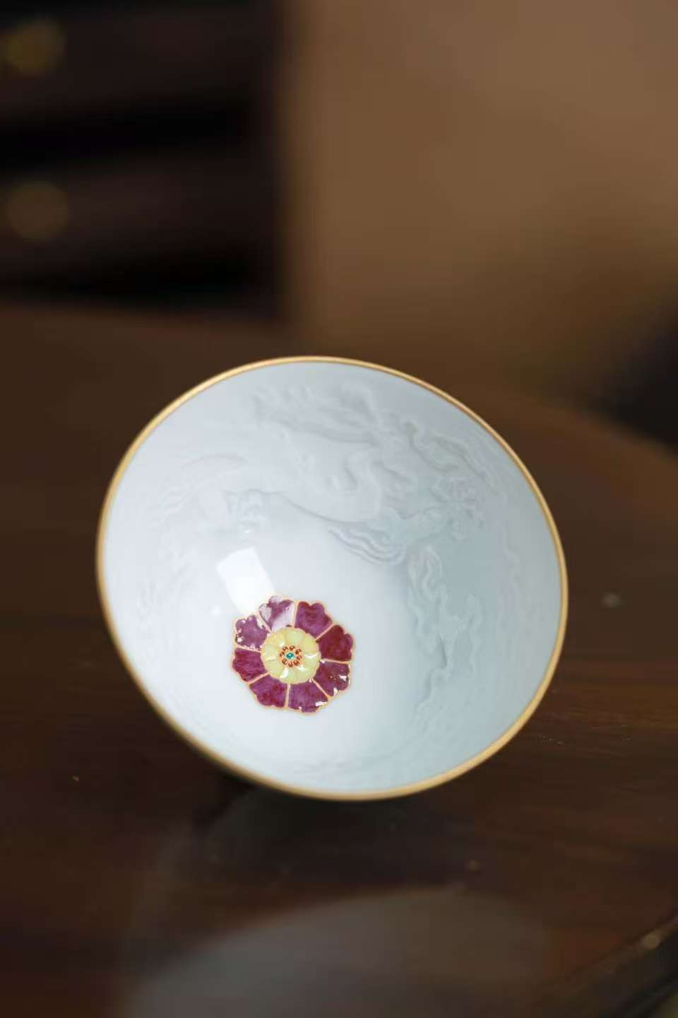 [清本源 x Gohobi Gallery] Inner-Molded Cloud Dragon Motif Sweet White Glaze Gaiwan with Famille Rose "Baoxiang" Pattern / Matching Cup