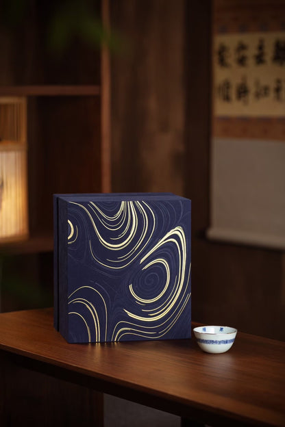 [蔓生敘古x Chingshui Tang] Wood-Fired Kiln Blue and White “Shun”順 Character Cup – Hand-Painted Gongfu Master Teacup