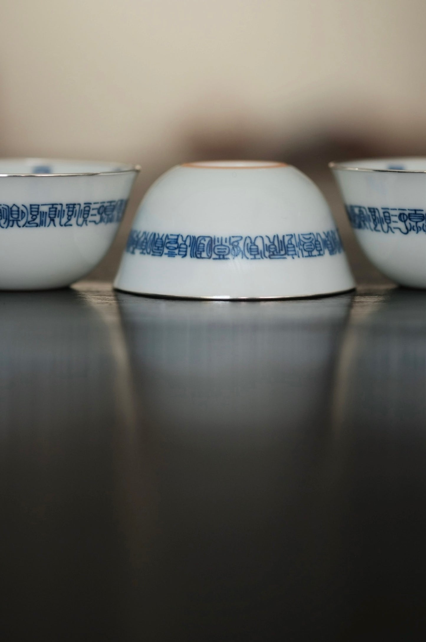 [蔓生敘古x Chingshui Tang] Wood-Fired Kiln Blue and White “Shun”順 Character Cup – Hand-Painted Gongfu Master Teacup