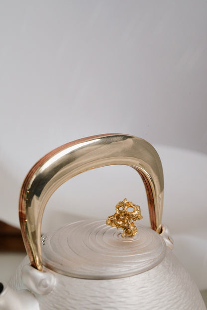 [蔓生敘古x Chingshui Tang]  "Zhe Yue" Silver Teapot – 150ml Handcrafted Silver & Copper Teaware with Moon Handle and Engraved River Pattern