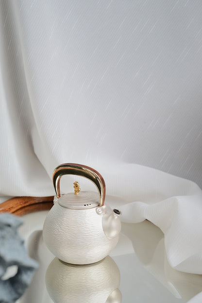 [蔓生敘古x Chingshui Tang]  "Zhe Yue" Silver Teapot – 150ml Handcrafted Silver & Copper Teaware with Moon Handle and Engraved River Pattern