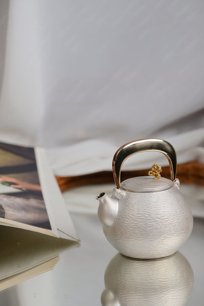 [蔓生敘古x Chingshui Tang]  "Zhe Yue" Silver Teapot – 150ml Handcrafted Silver & Copper Teaware with Moon Handle and Engraved River Pattern