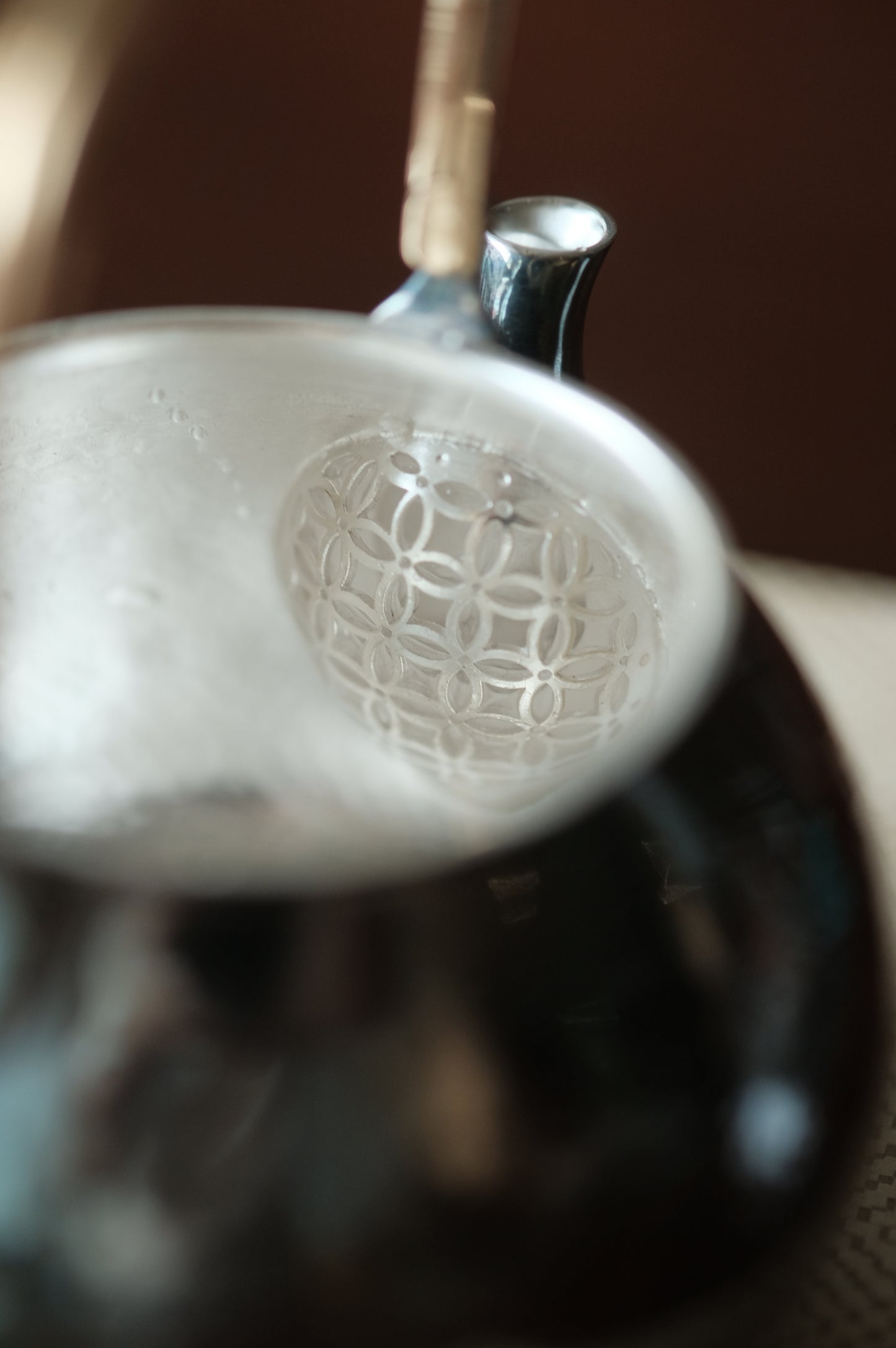 [蔓生敘古x Chingshui Tang] "Little Grotto – Blue Star" Silver Teapot｜130ml Dual-Handle Handmade Silver & Brass Teaware with Jade Accent