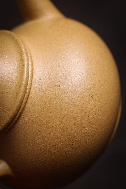 [Chingshui Tang 青水堂] Handmade Yixing Yellow Zisha Clay Teapot 120ml – Original Ore Huangjin Duan Clay Bala Shui Ping Teapot for Gongfu Tea Brewing