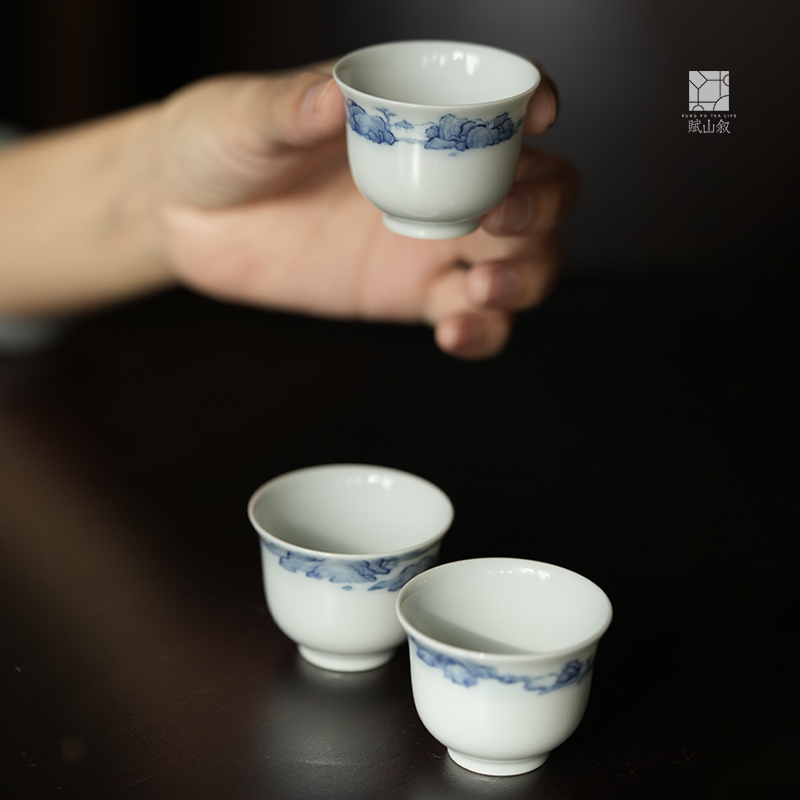 [賦山敘 x Gohobi] Blue and White Landscape Teacup Set – 3pcs Hand-Painted Porcelain Gongfu Cups with Minimalist Brushwork