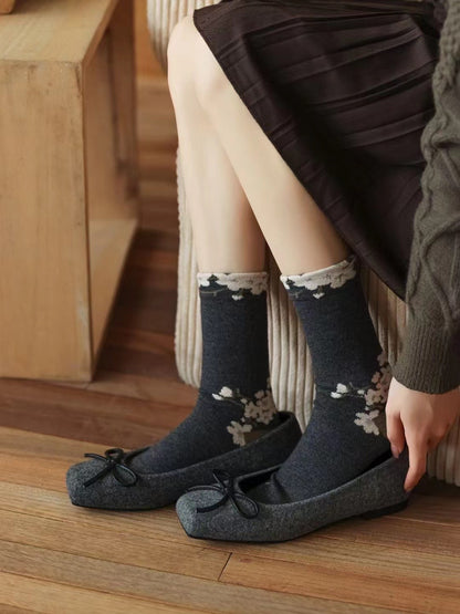 Gohobi Vintage Floral Wool Mid-Calf Socks
