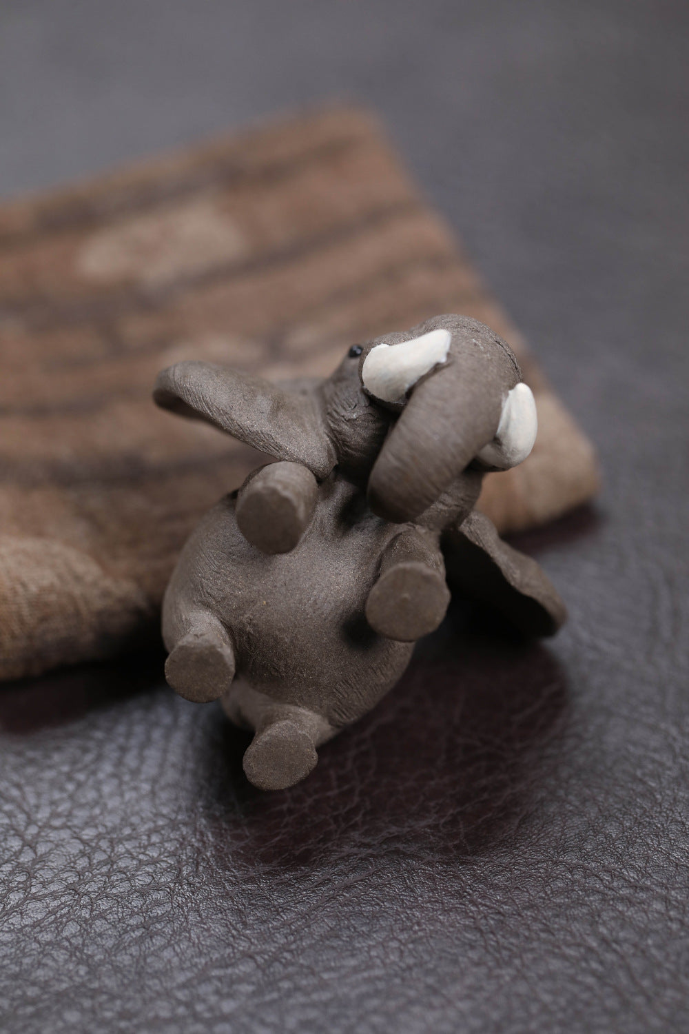 Gohobi Yixing Purple Clay Elephant Tea Pet – Handmade Lucky Tea Table Ornament