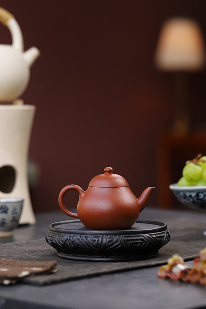 [Chingshui Tang 青水堂] Handmade Yixing Red Zisha Clay Teapot – 130ml Handmade Original Ore Raw Zhuni Pear-Shaped Teapot, Gongfu Tea Brewing Small Yixing Teaware
