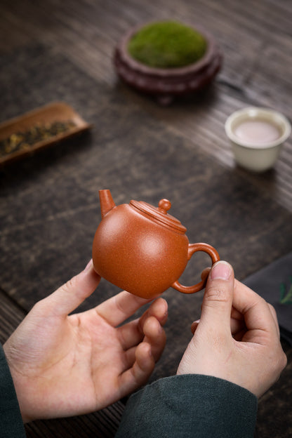 [Chingshui Tang 青水堂] Handmade Yixing Zisha Sandy Purple Clay Teapot – 120ml Original Ore Jin Jiangpo Clay, Handmade Thin Body with Built-in Filter, Da Bin Huai Yue Style Small Gongfu Teapot