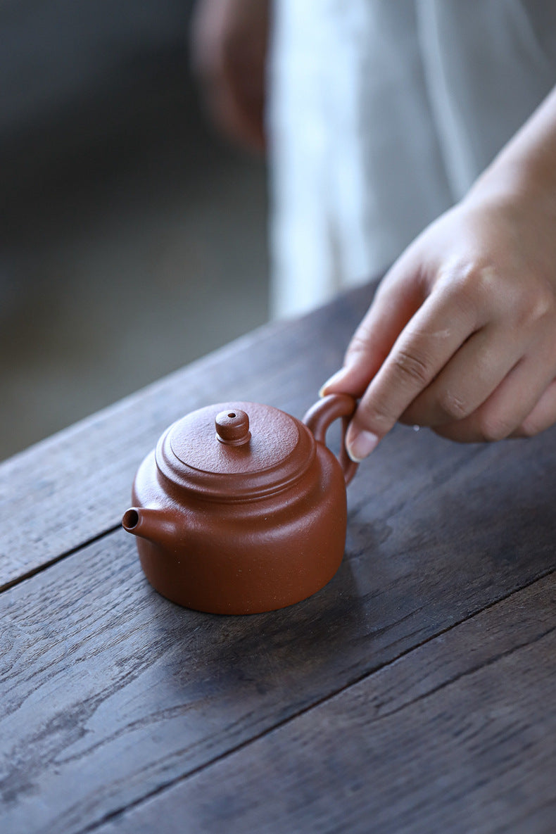 [Chingshui Tang 青水堂] Handmade Yixing Original Ore Sandy Purple Clay "Dezhong" Teapot – 150ml Zen-Inspired Home Brewing Teapot with Built-in Filter