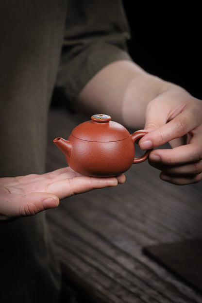 [Chingshui Tang 青水堂] Handmade Yixing Zisha Sandy Purple Clay Teapot – 90ml Handmade Original Ore Jiangpo Clay Bowl-Shaped Teapot, Thin Body with Built-in Filter, Gongfu Small Teaware
