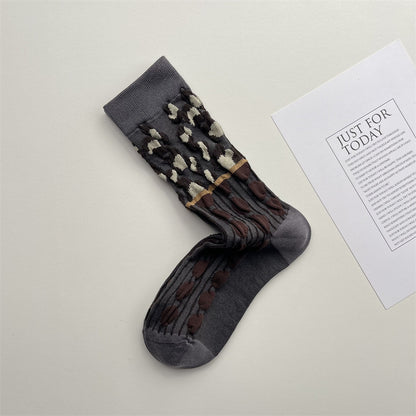 Gohobi Embossed Leopard Pattern Mid-Calf Socks