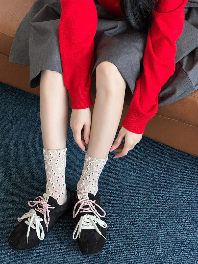 Gohobi Japanese Retro Embossed Floral Mid-Calf Socks
