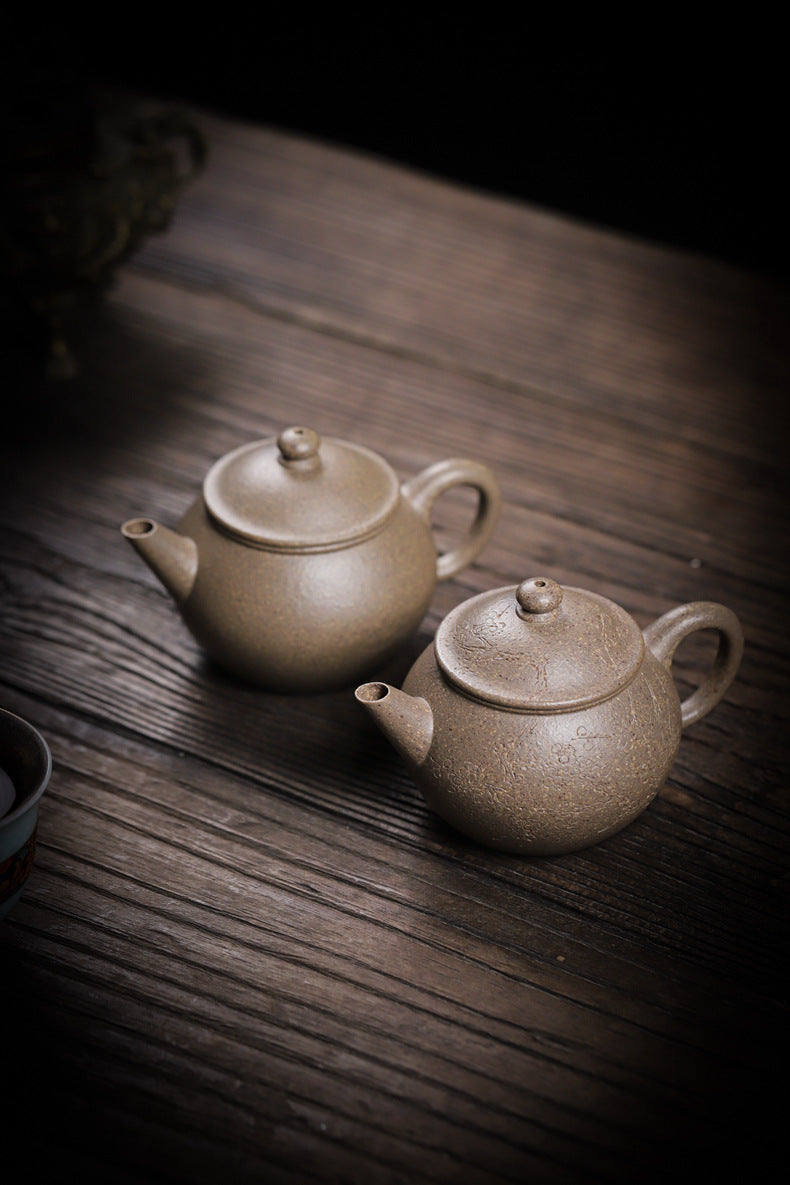 [Chingshui Tang 青水堂] Handmade Yixing Zisha Sandy Purple Clay Teapot – 130ml Handmade Original Ore Qing Jiangpo Clay Bala Shui Ping Teapot, Small Gongfu Purple Clay Teaware with Built-in Filter