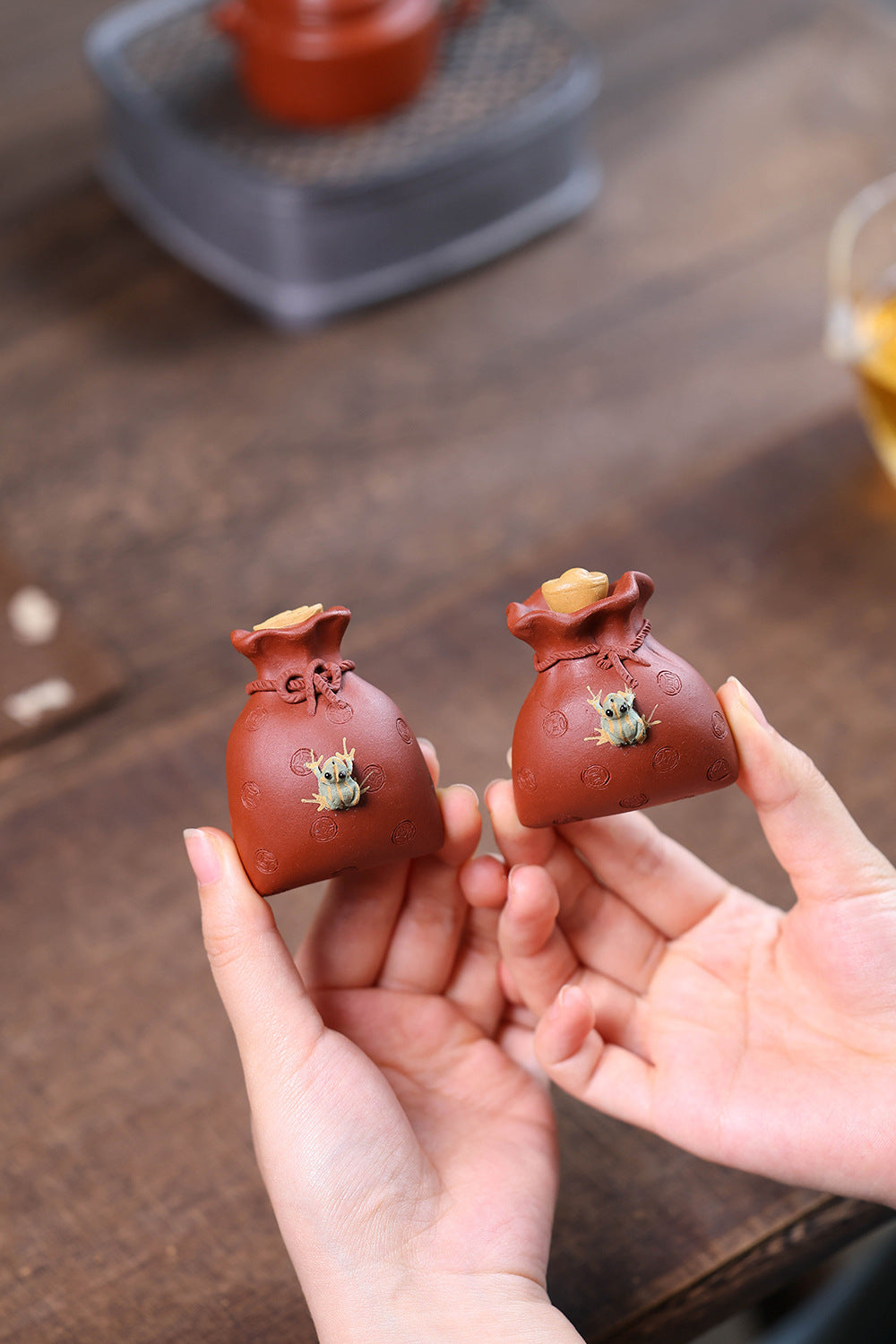 Gohobi Yixing Purple Clay Money Bag Frog Tea Pet – Handmade Lucky Ornament