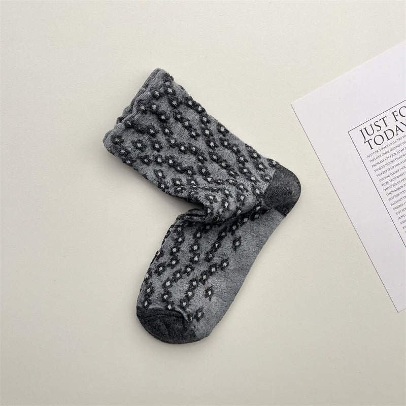 Gohobi Japanese Retro Embossed Floral Mid-Calf Socks