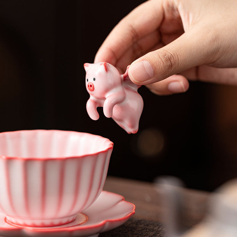 Gohobi Flying Pig Ceramic Teacup (tea coaster is sold separately)