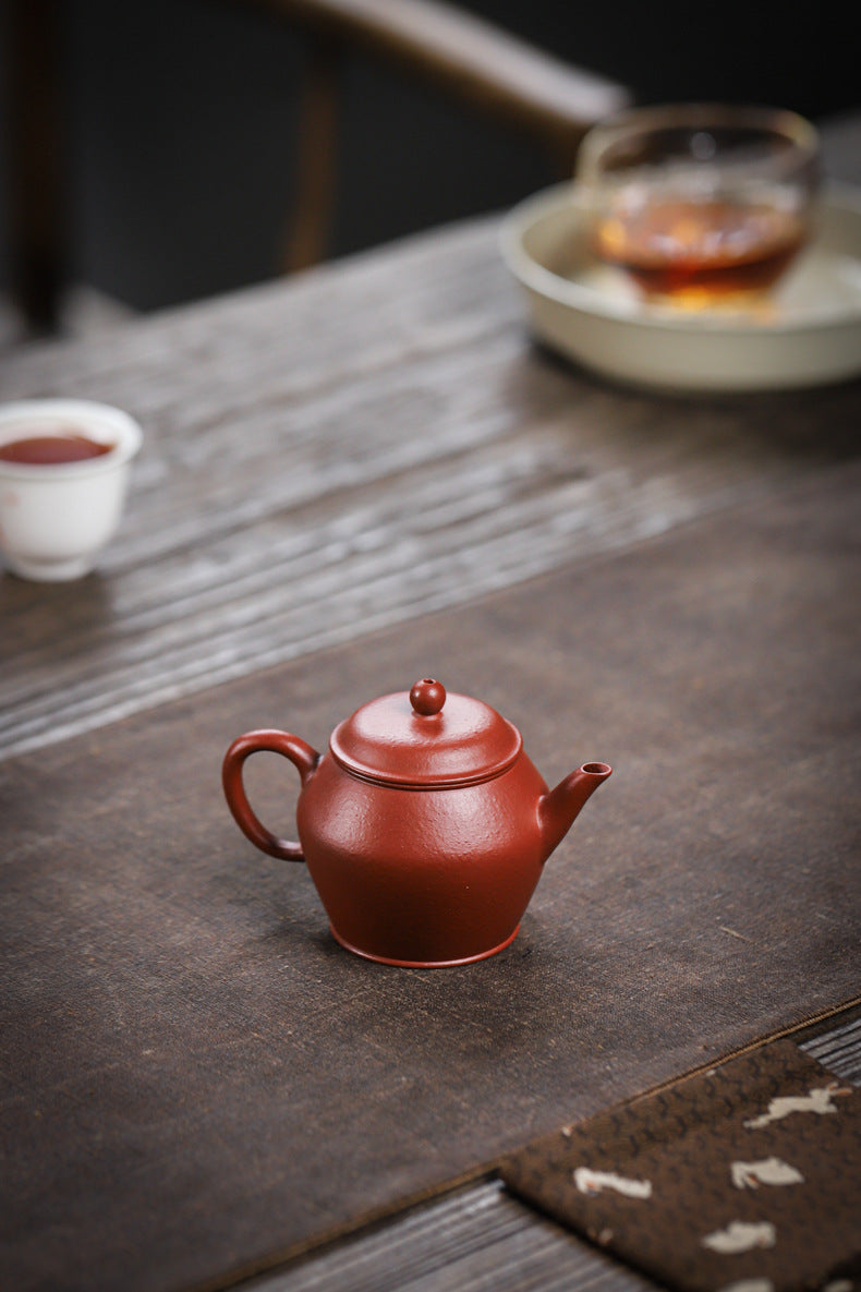 [Chingshui Tang 青水堂] Handemade Yixing Red Zisha Clay Teapot – 100ml Original Ore Zhuni, Traditional Weng-Style, Thin Body, Built-in Filter, Handmade Gongfu Teapot