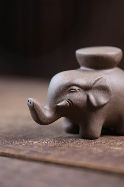 Gohobi Yixing Purple Clay Elephant Lid Holder – Handmade Teapot Lid Rest
