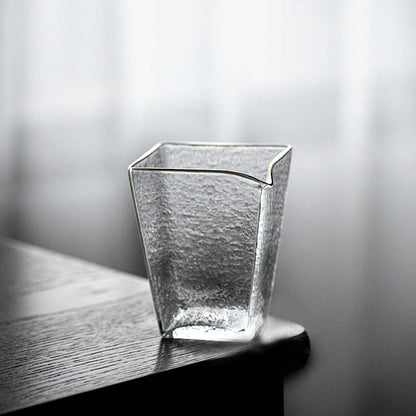 Pichet carré en verre fait main Gohobi