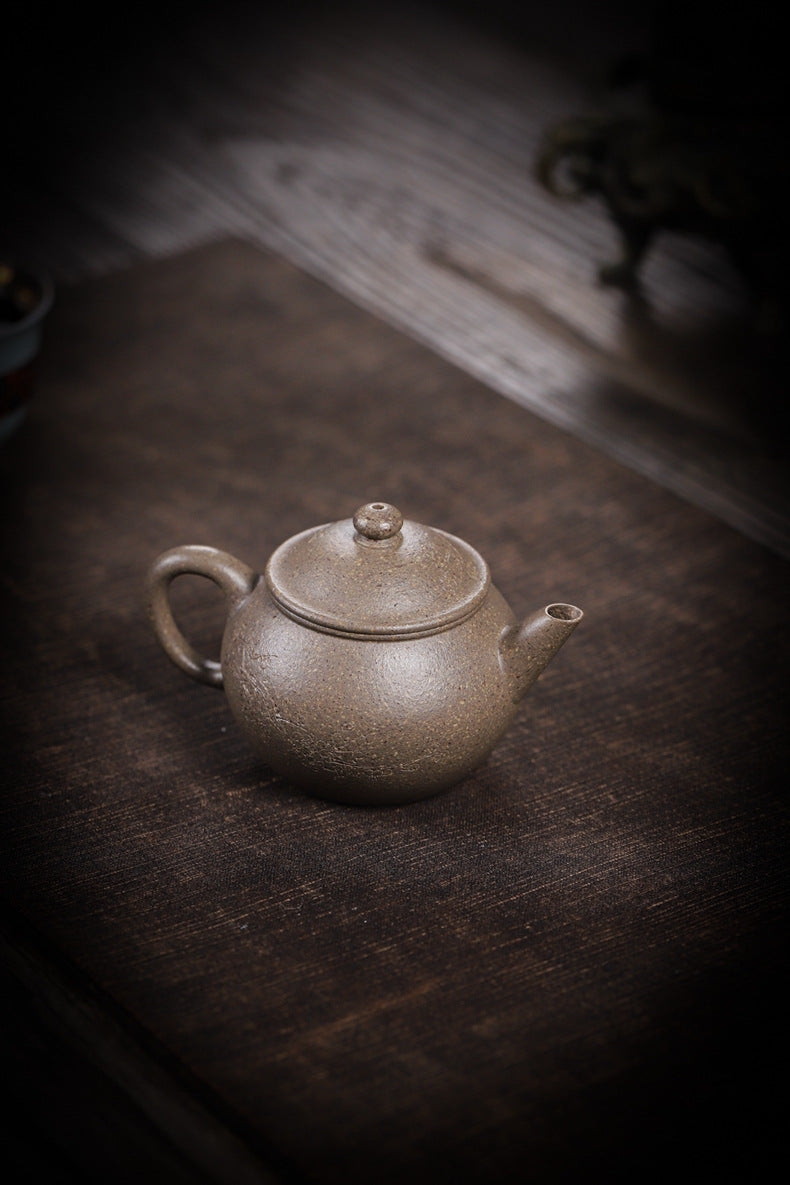 [Chingshui Tang 青水堂] Handmade Yixing Zisha Sandy Purple Clay Teapot – 130ml Handmade Original Ore Qing Jiangpo Clay Bala Shui Ping Teapot, Small Gongfu Purple Clay Teaware with Built-in Filter