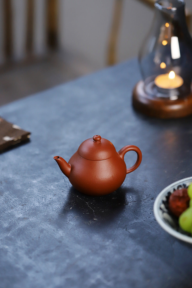 [Chingshui Tang 青水堂] Handmade Yixing Red Zisha Clay Teapot – 130ml Handmade Original Ore Raw Zhuni Pear-Shaped Teapot, Gongfu Tea Brewing Small Yixing Teaware