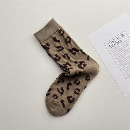 Gohobi Embossed Leopard Pattern Mid-Calf Socks