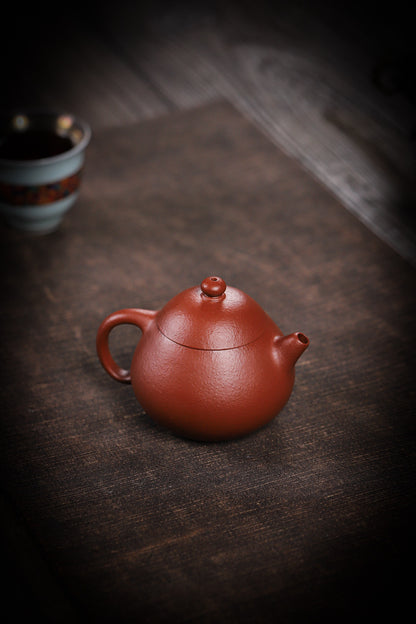 [Chingshui Tang 青水堂] Handmade Yixing Red Zisha Clay Teapot – 150ml Handmade Original Ore Raw Zhuni Clay Wen Dan Style Teapot with Built-in Filter, Small Gongfu Purple Clay Teaware